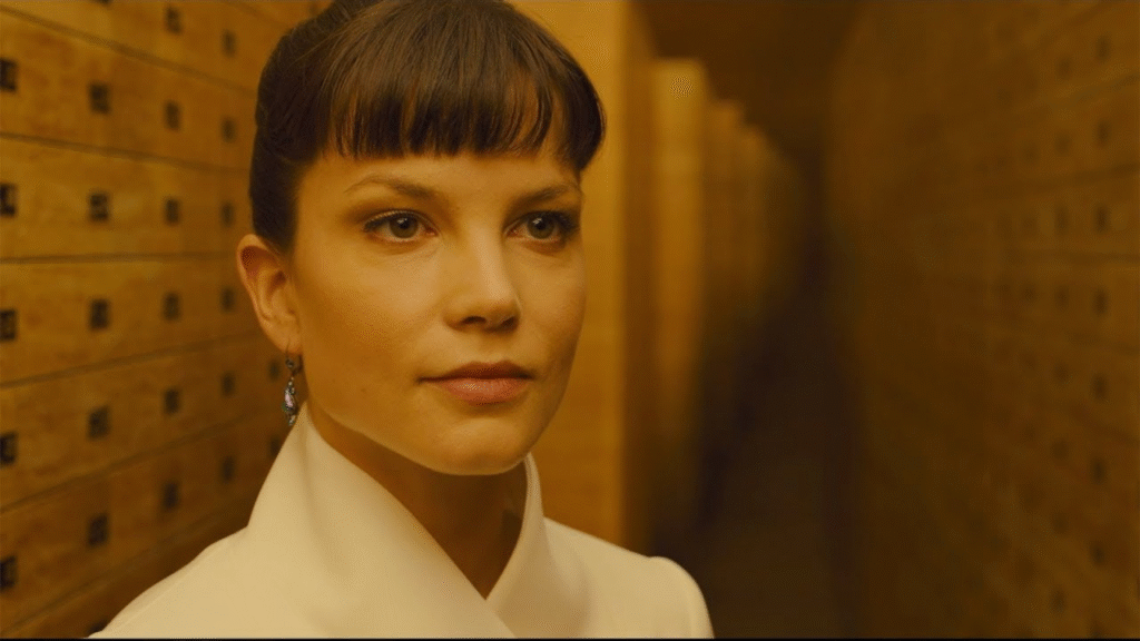 sylvia hoeks